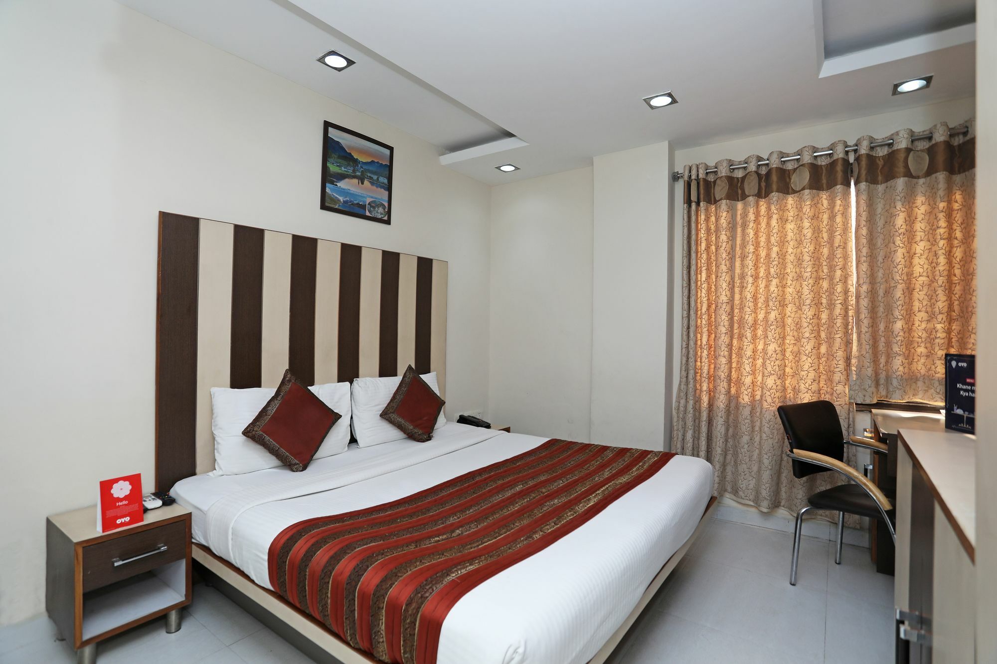 Oyo 10937 Balsons Continental Hotel 3*