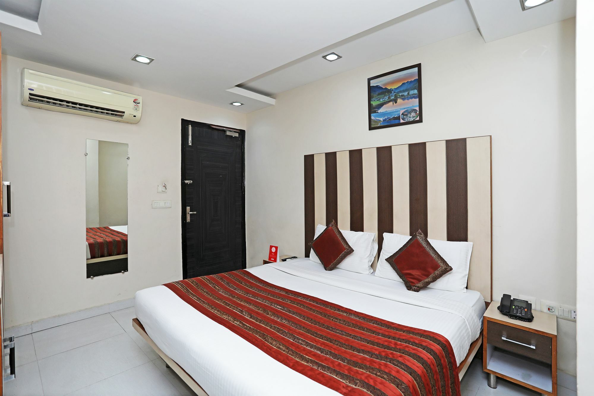 Hotel Oyo 10937 Balsons Continental 3*