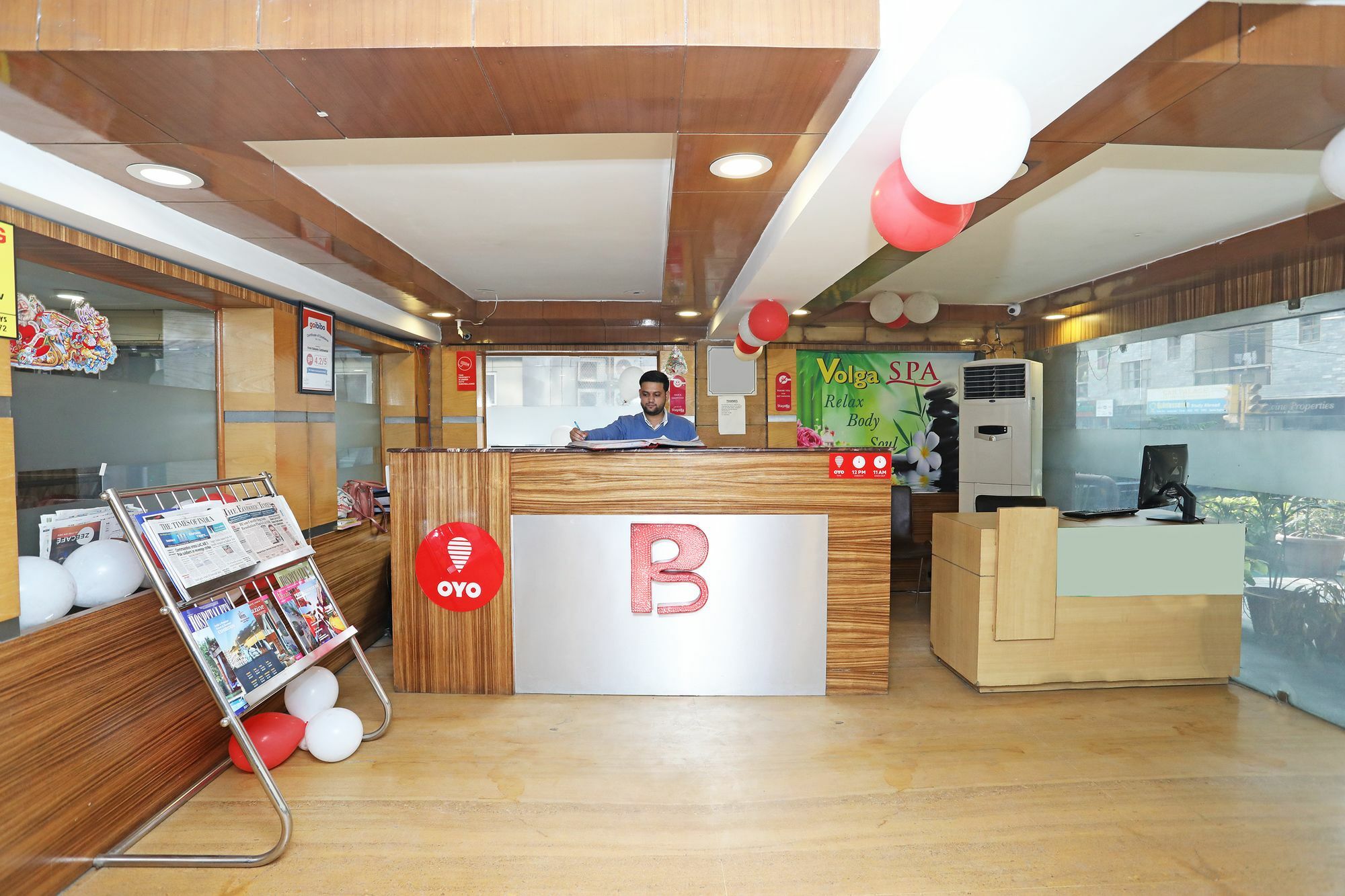 Oyo 10937 Balsons Continental 3*